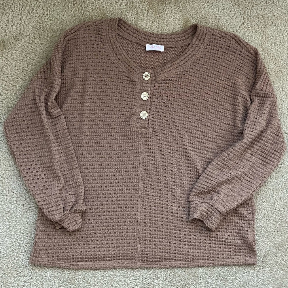 Tan Pink Lily shirt. Size small. Like new!